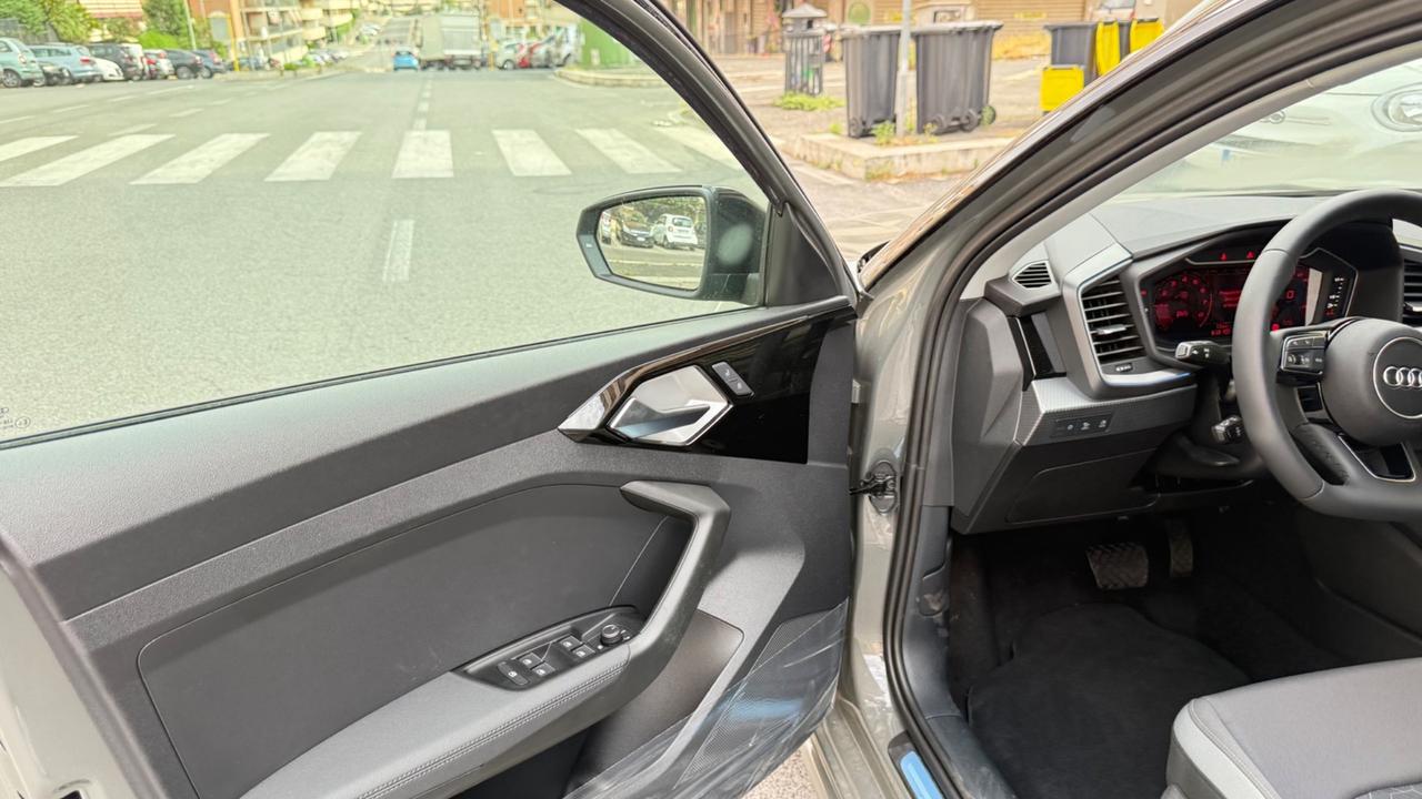 Audi A1 SPB 30 TFSI S tronic S line edition LED NAVI KAMERA PACK LUCI CERCHI 17 CLIMA AUTOMATICO