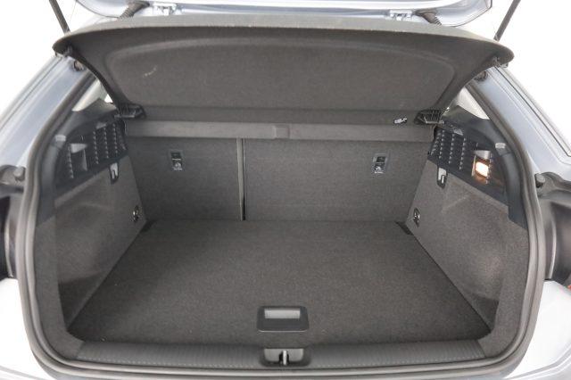AUDI Q2 Q2 30 TDI S tronic Business