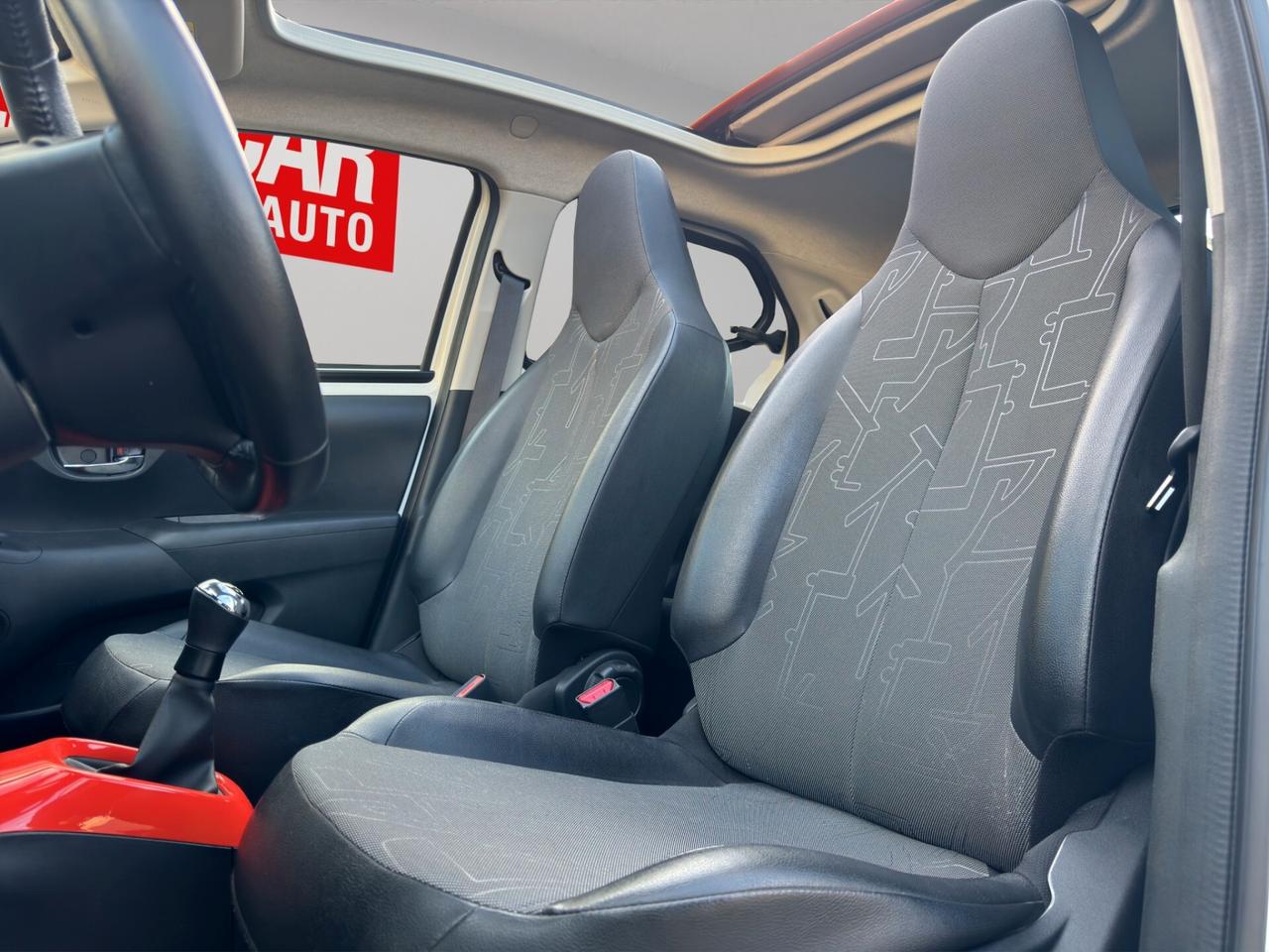 Toyota Aygo 1.0 VVT-i 72 CV 5 porte x-wave orange