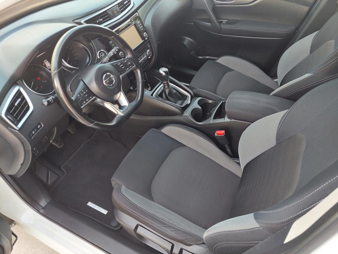 Nissan Qashqai 1.6 dCi 131CV TETTO P.