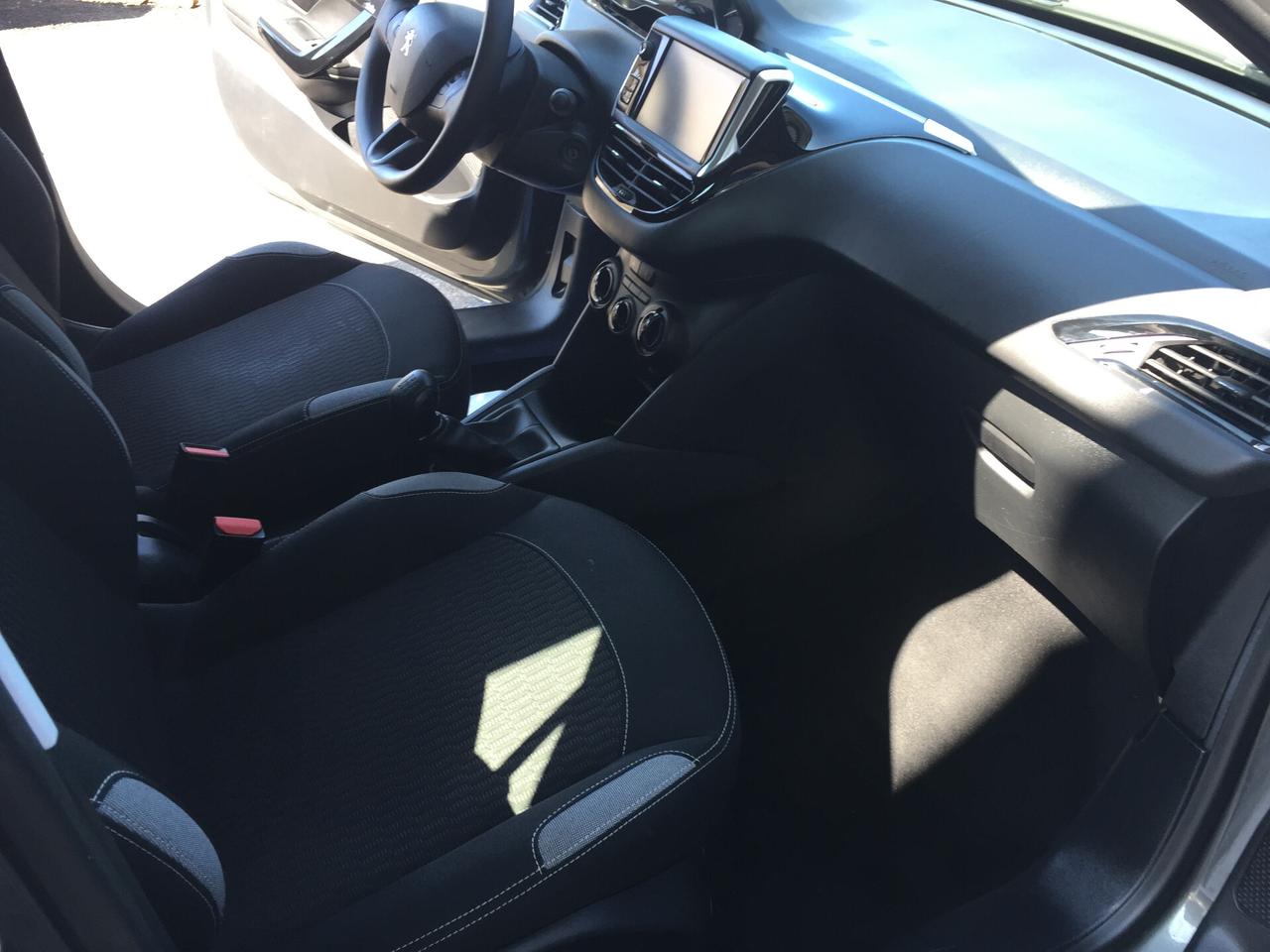 Peugeot 208 PureTech 82 5 porte Active x NEOPATENTATI