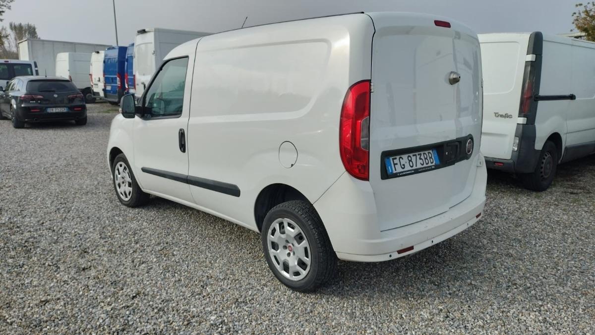 FIAT Doblo cargo 1.4 tjt n.po. 120cv SX E6 F.L. cargo 1.4 tjt n.power 120cv E6 F.L.