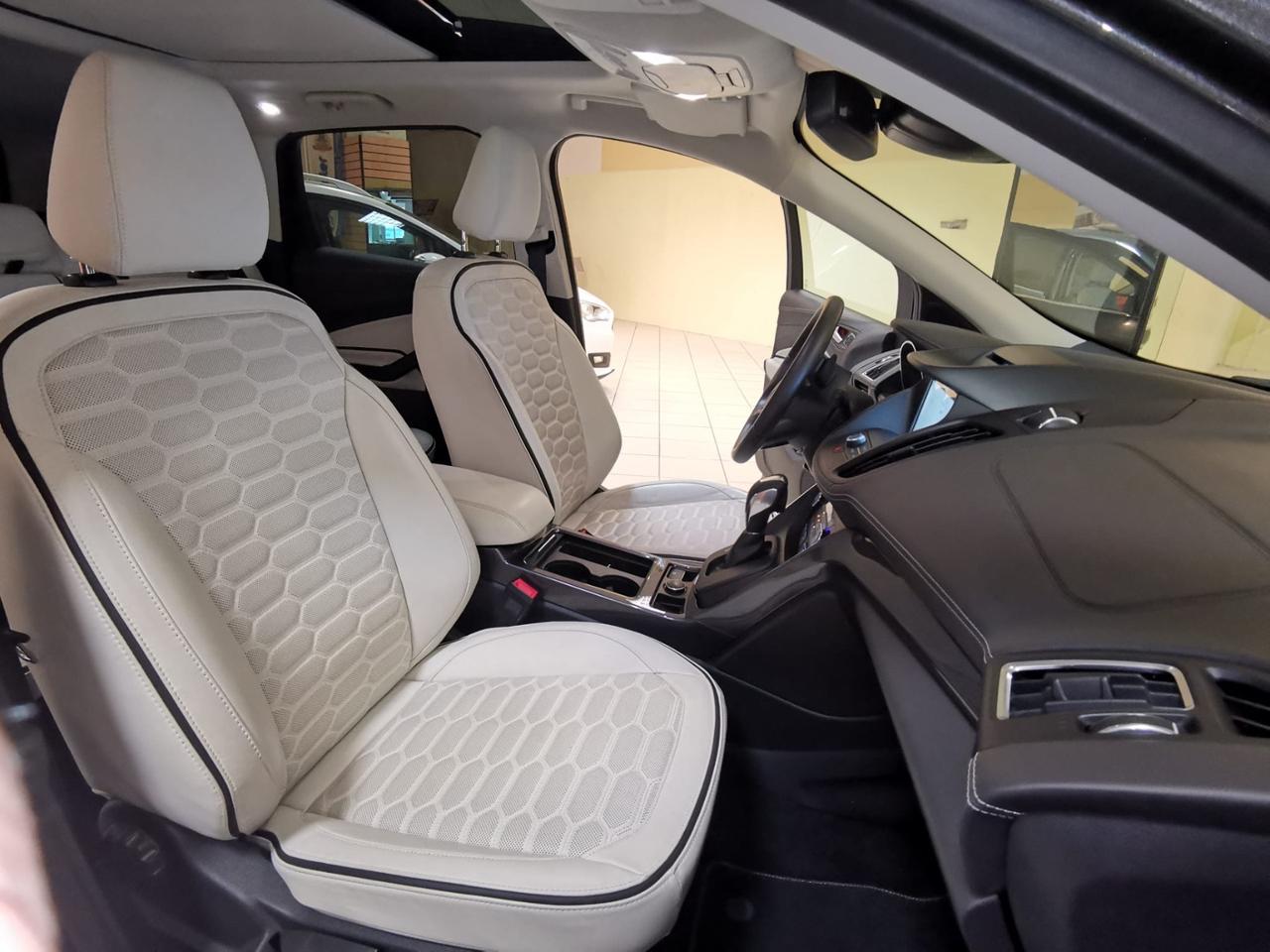 Ford Kuga 2.0 TDCI 180 CV S&S 4WD Powershift Vignale