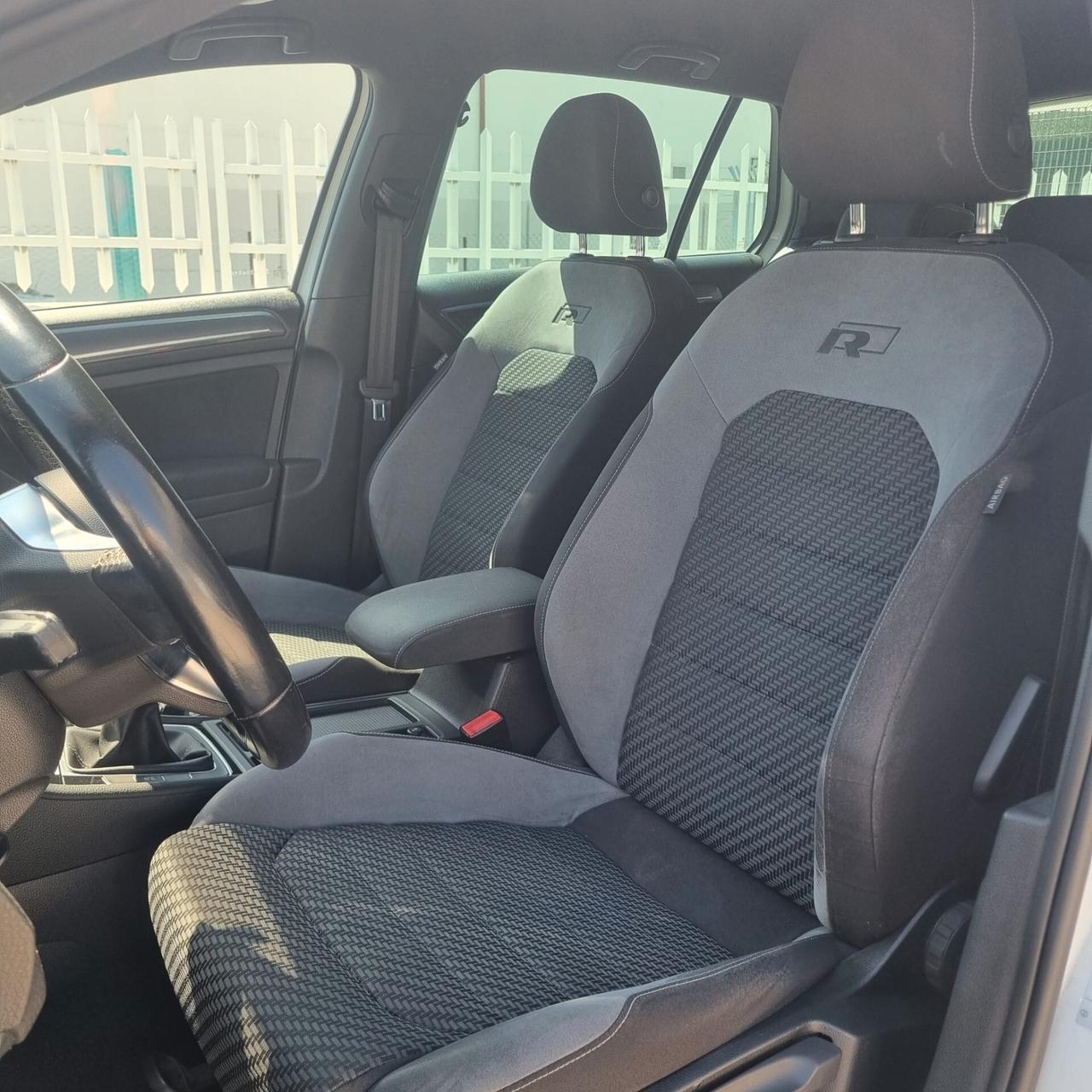 Volkswagen Golf 1.6 TDI 115 CV 5p. R LINE