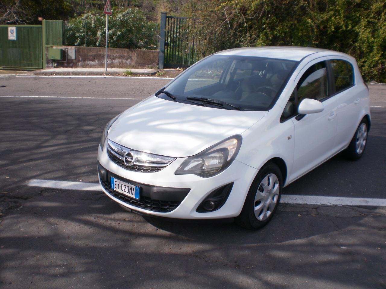 Opel Corsa 1.2 5 porte Cosmo GPL PELLE