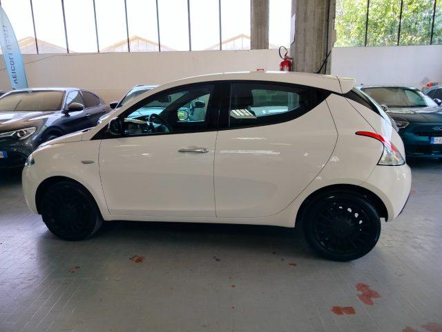 LANCIA Ypsilon 1.0 Hybrid Silver