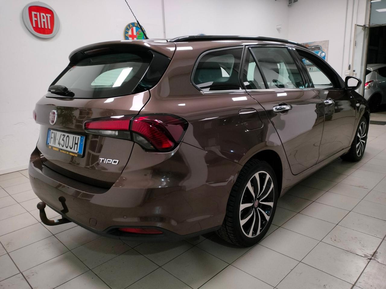 Fiat Tipo 1.4 T-Jet 120CV GPL SW Lounge