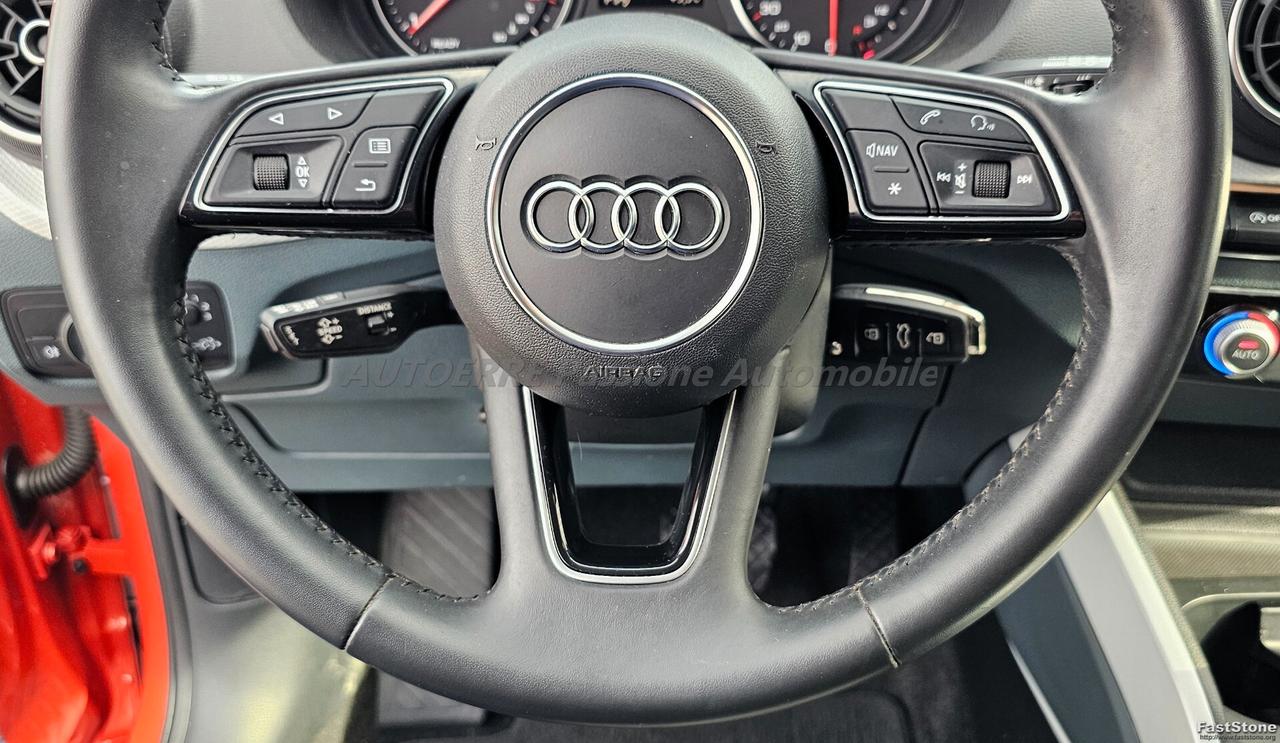 Audi Q2 40 TFSI quattro S tronic Business