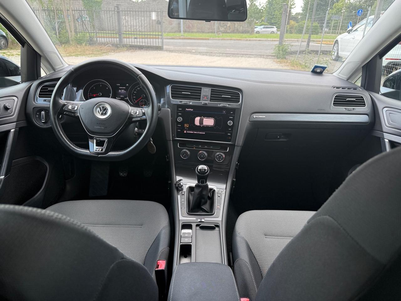Volkswagen Golf 7 1.6 tdi Executive BLUEMOTION 115cv 5p alest. R-line