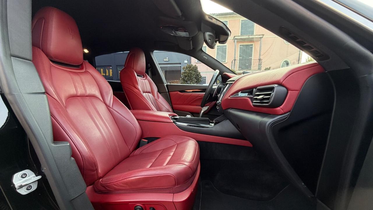MASERATI LEVANTE 3.0 GRANSPORT Q4 V6 275CV - FULL LED, PELLE, SOSPENSIONI REGOLABILI, SEDILI ELETTRICI