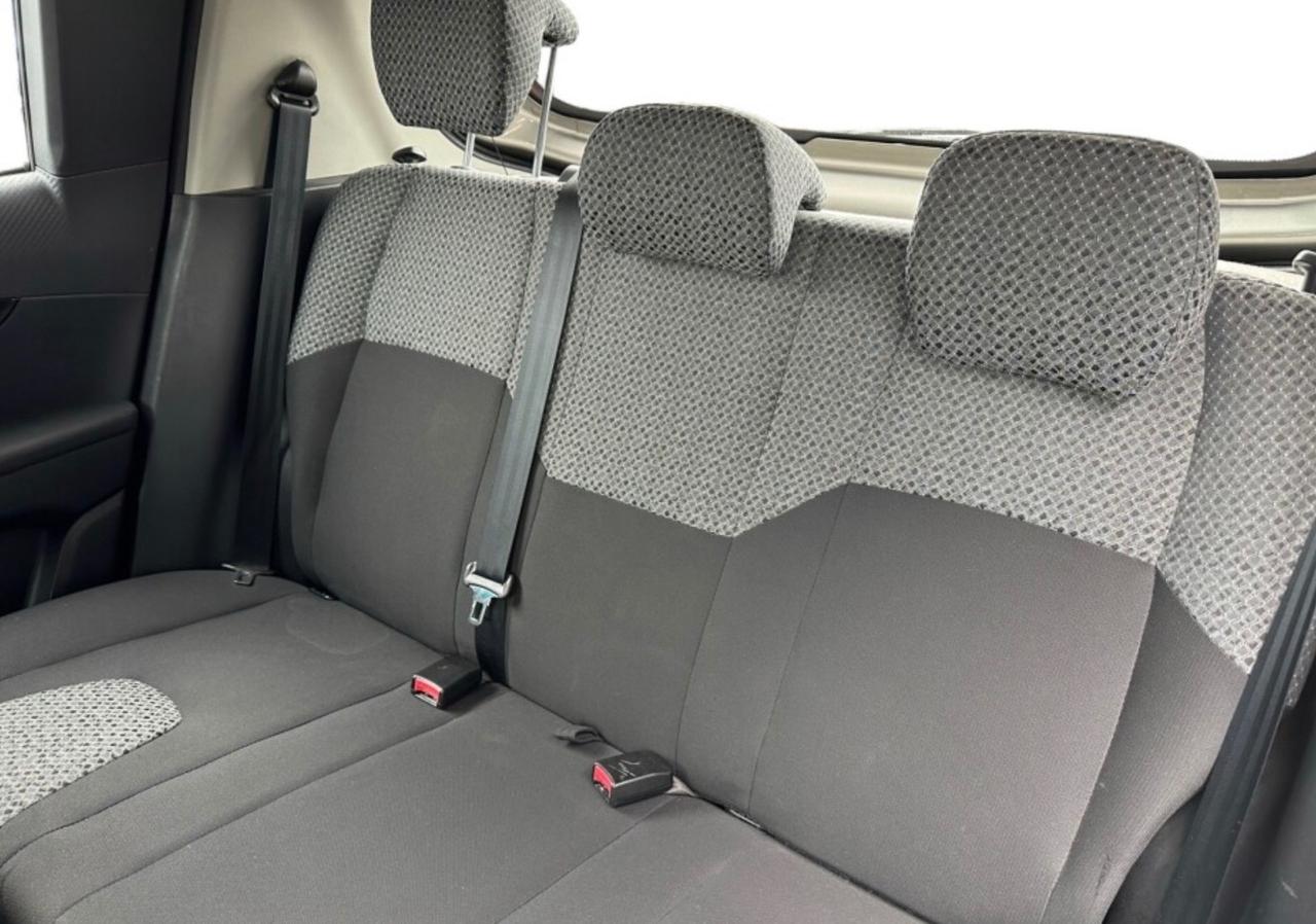 Mahindra KUV100 1.2 VVT K8