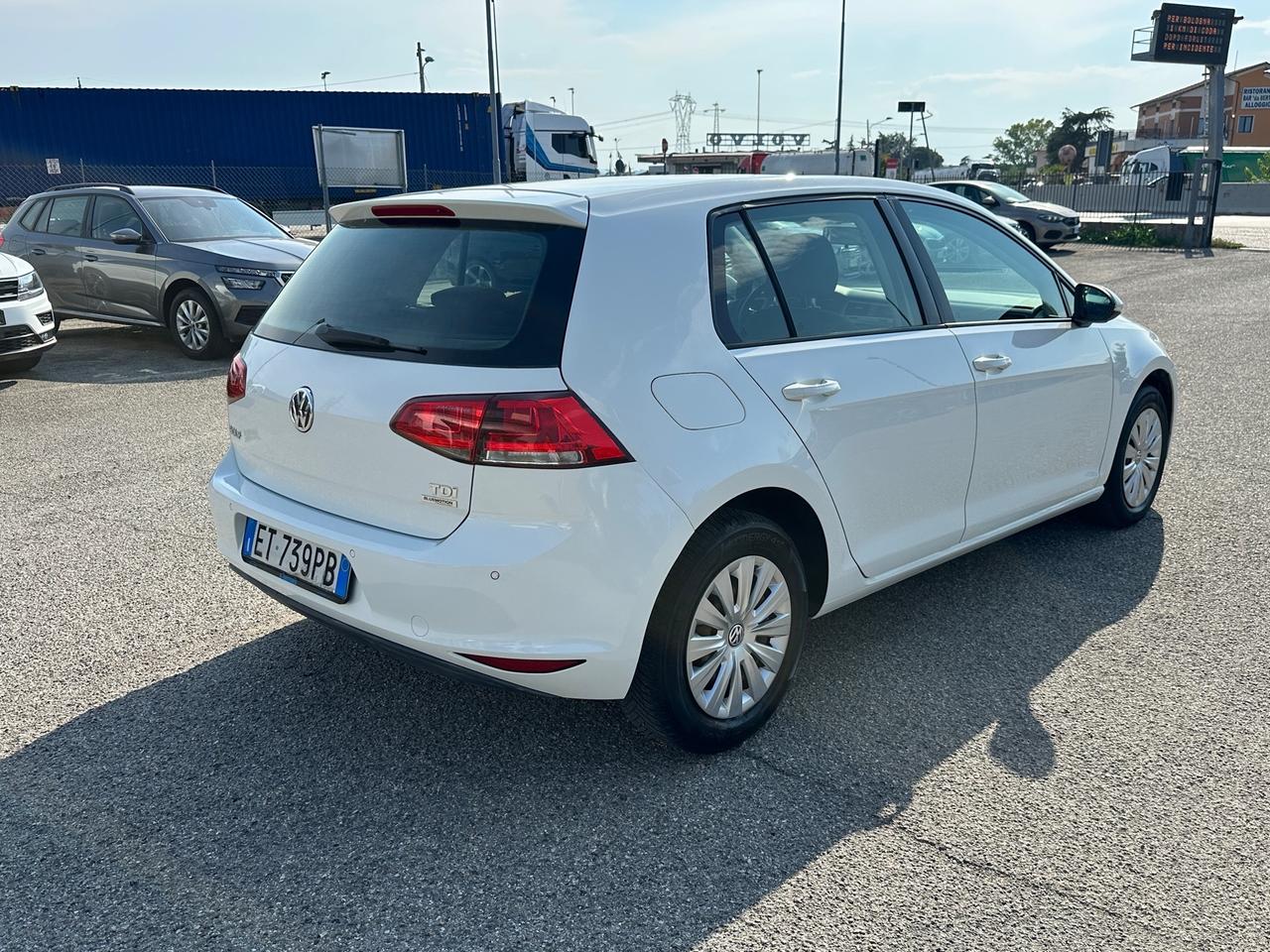 Volkswagen Golf 1.6 TDI 5p. Trendline BlueMotion Technology - 2013