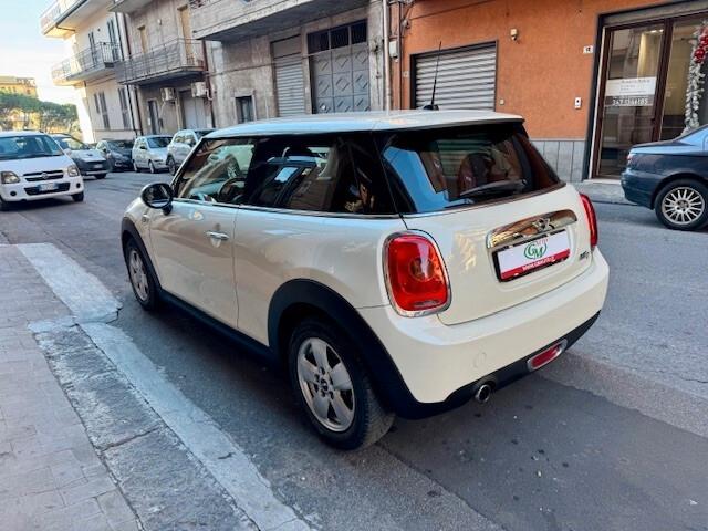 Mini Cooper 1.5 One D