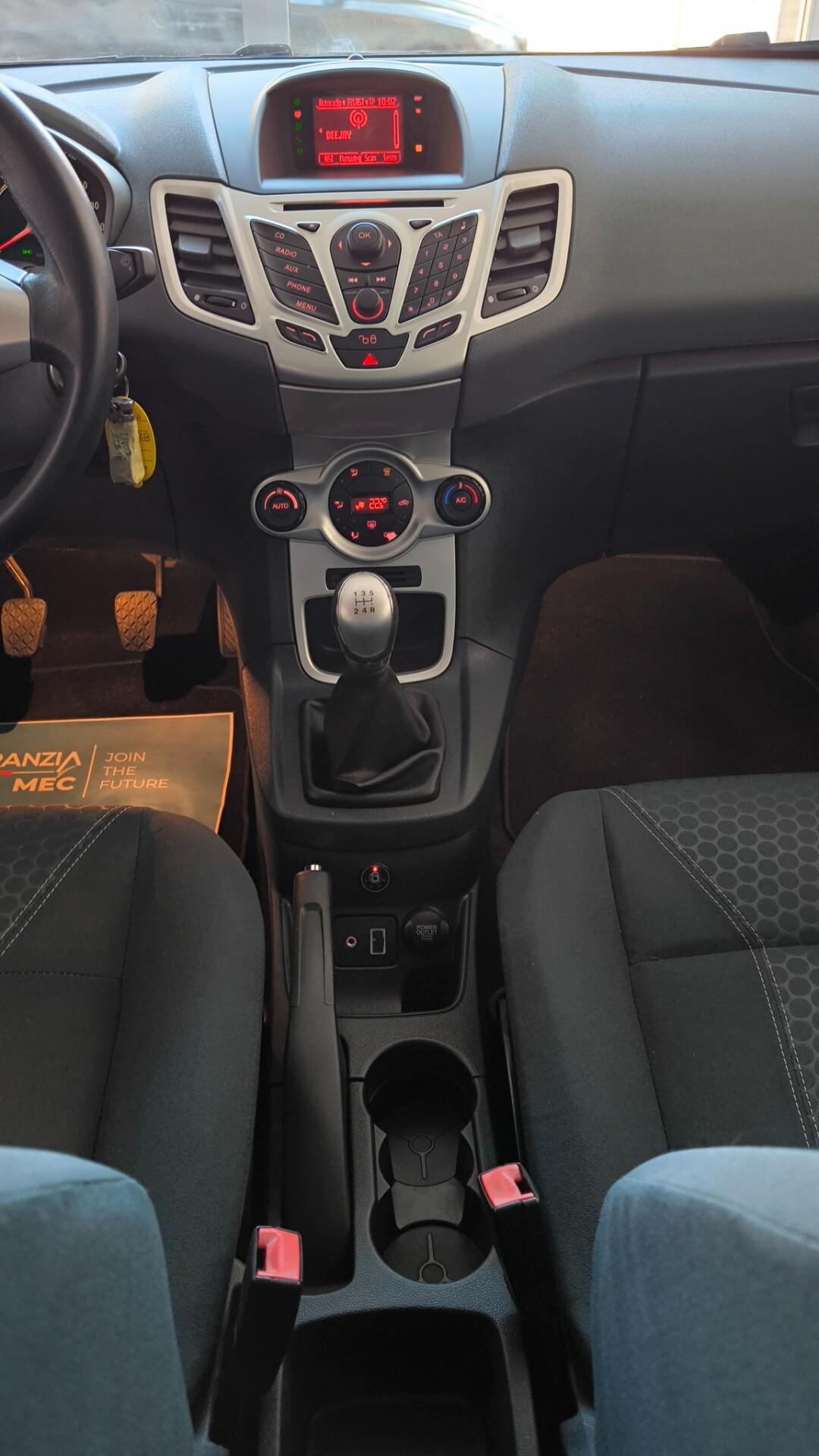 Ford Fiesta 1.4 5 porte Bz.- GPL Titanium