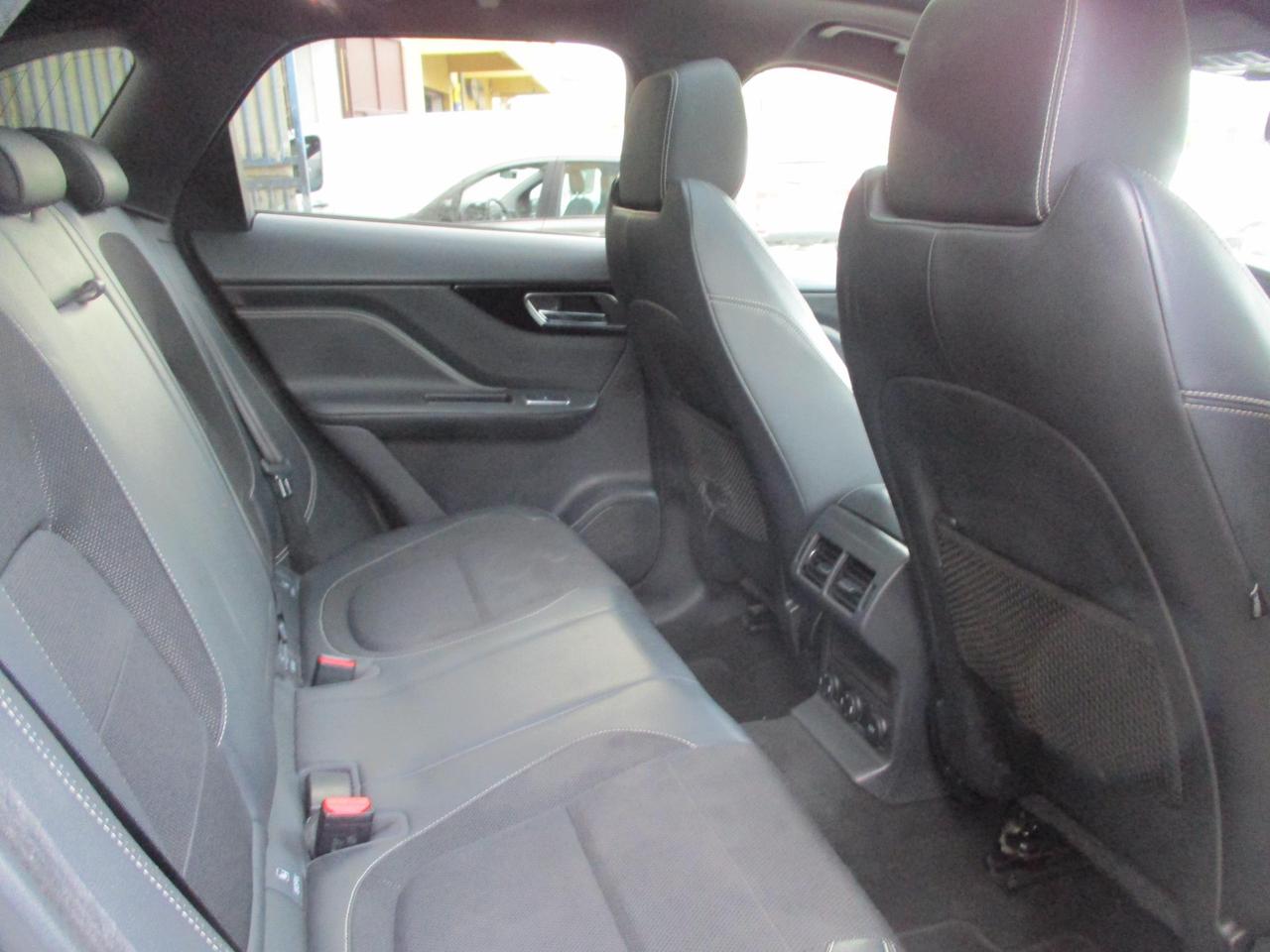 Jaguar F-Pace 2.0d R-Sport awd 180cv auto * MOTORE NUOVO*