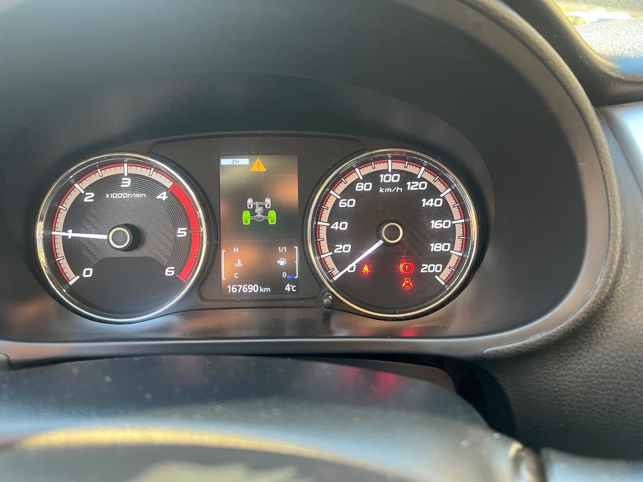 Mitsubishi L200 2.3 D Club Cab 4x4 Super Select Intense