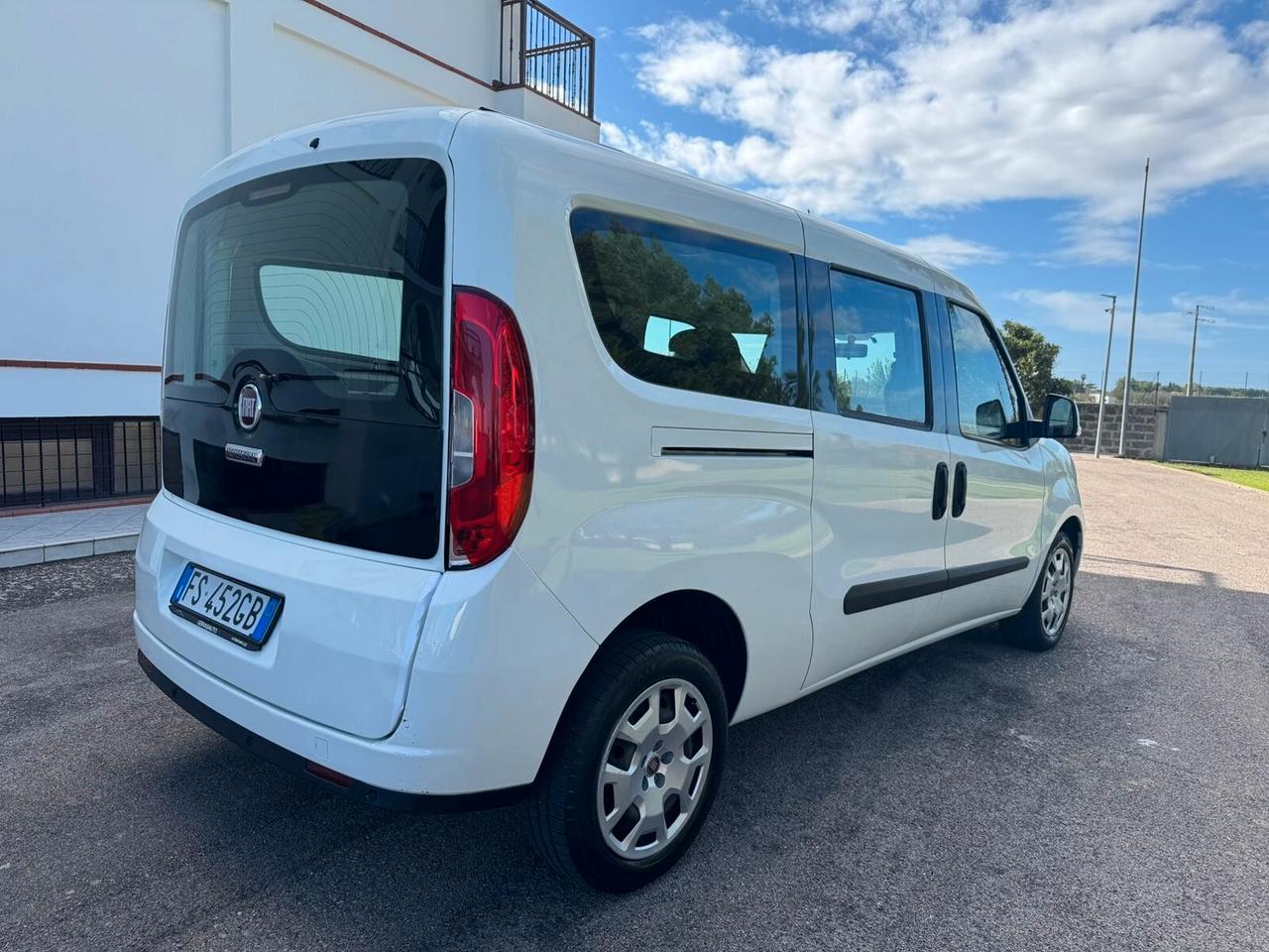 Doblò MAXI AUTOCARRO A POSTI