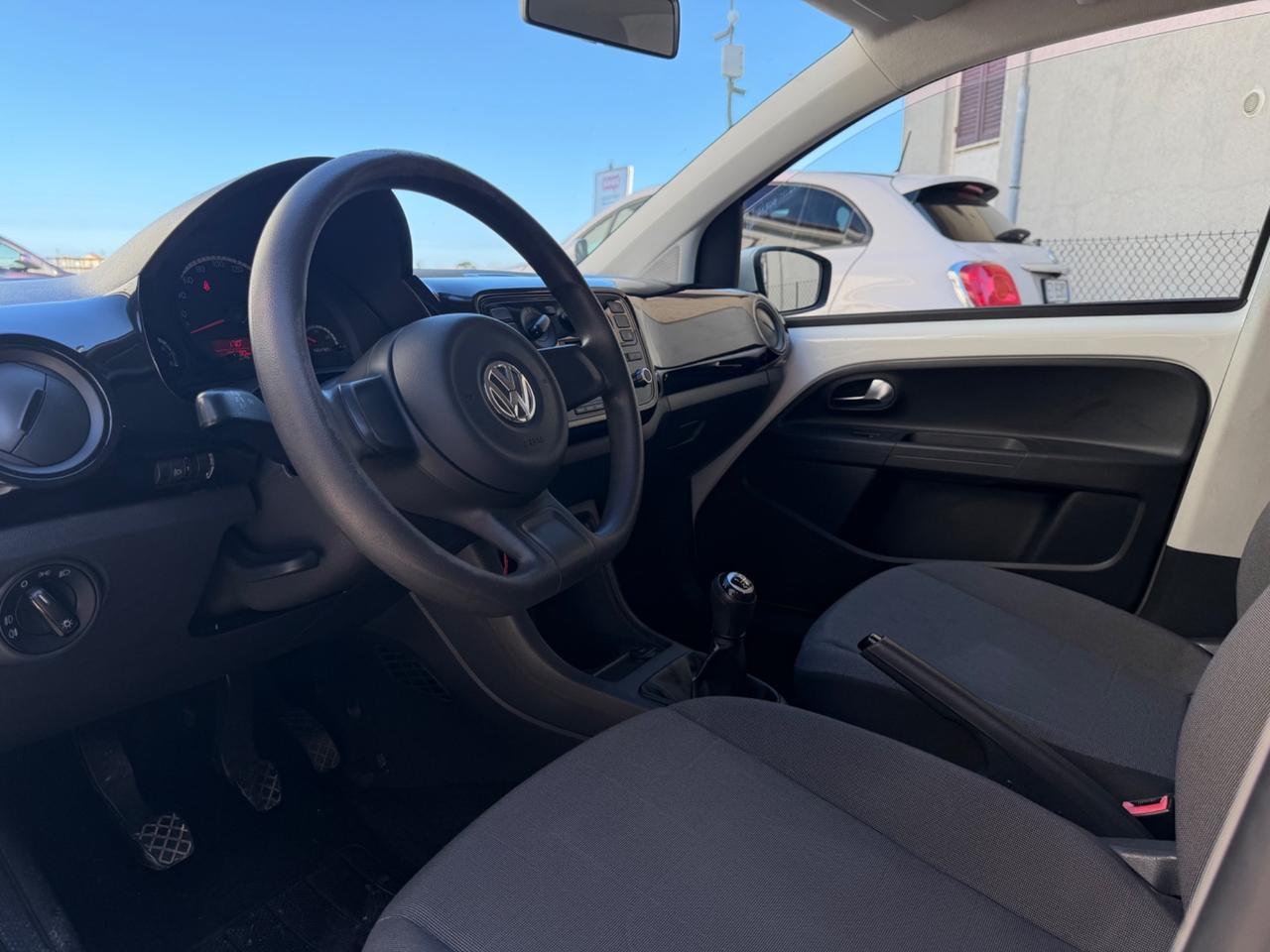 Volkswagen up! 1.0 75CV