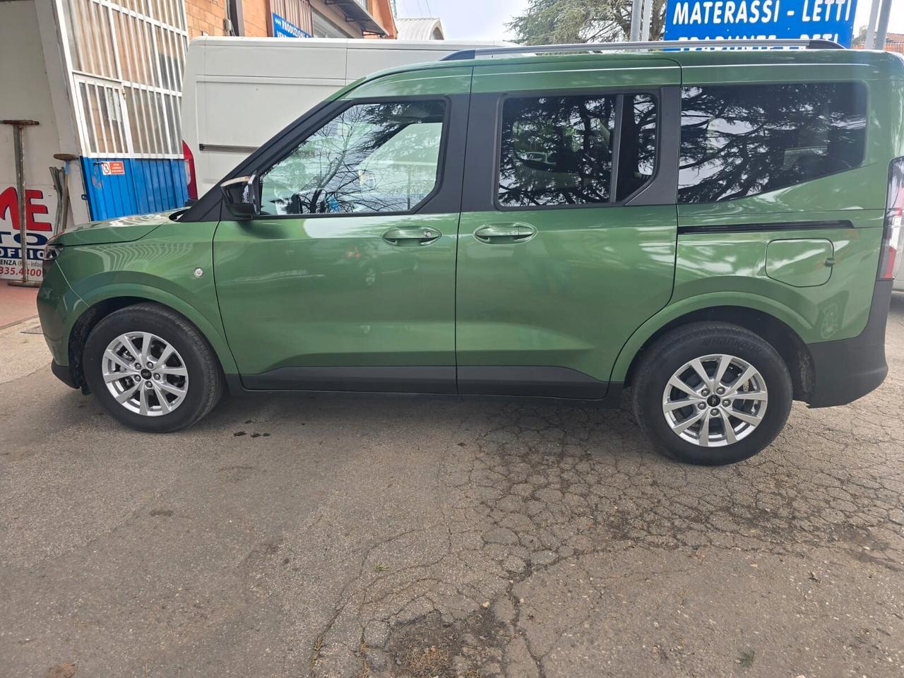 Ford Tourneo Courier 1.0 EcoBoost Titanium rate da 99.00