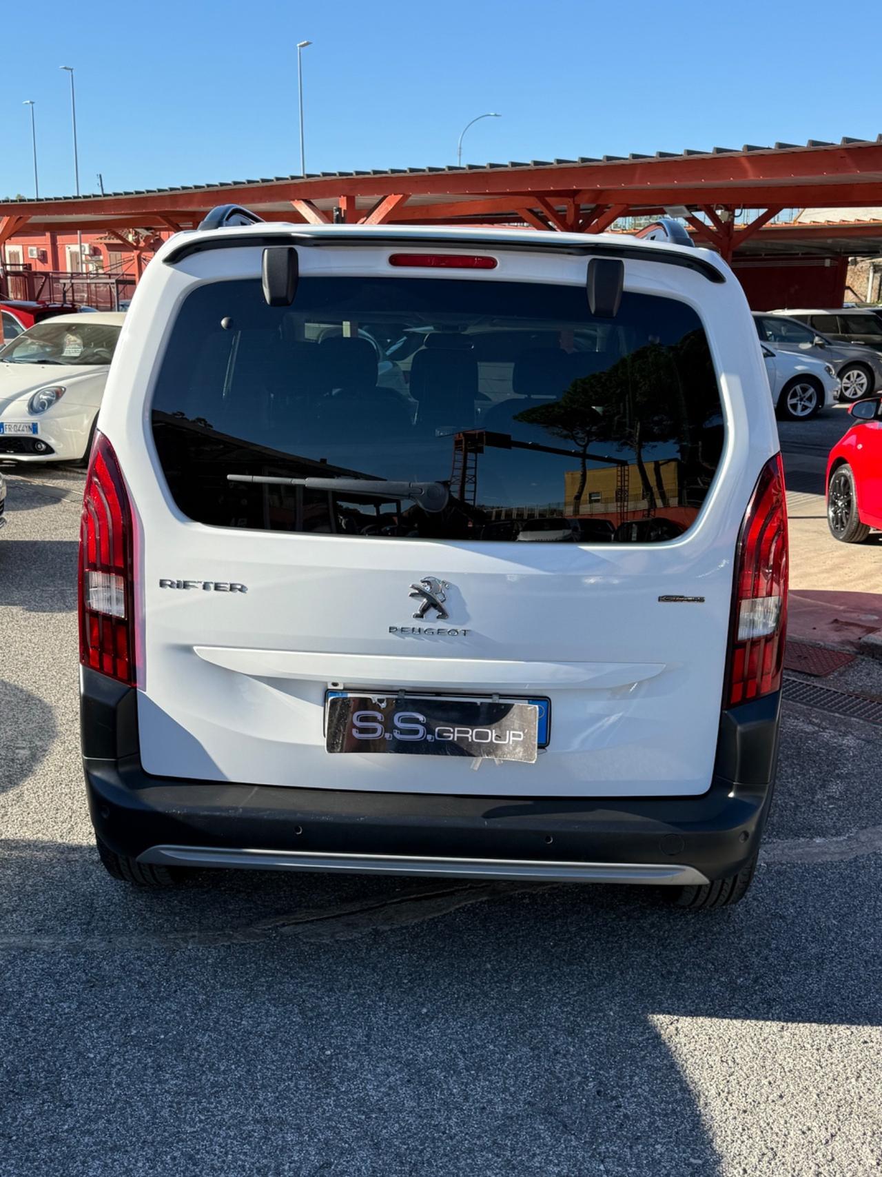 Peugeot Rifter 130- GT Line -automatica -unipro-rate