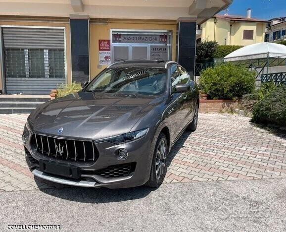 Maserati Levante 3.0 diesel pack sport pell tetto