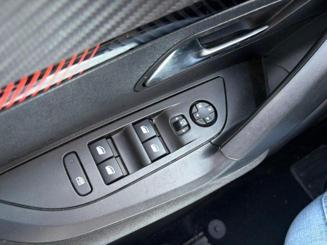 PEUGEOT 2008 BlueHDi 110 S&S Active