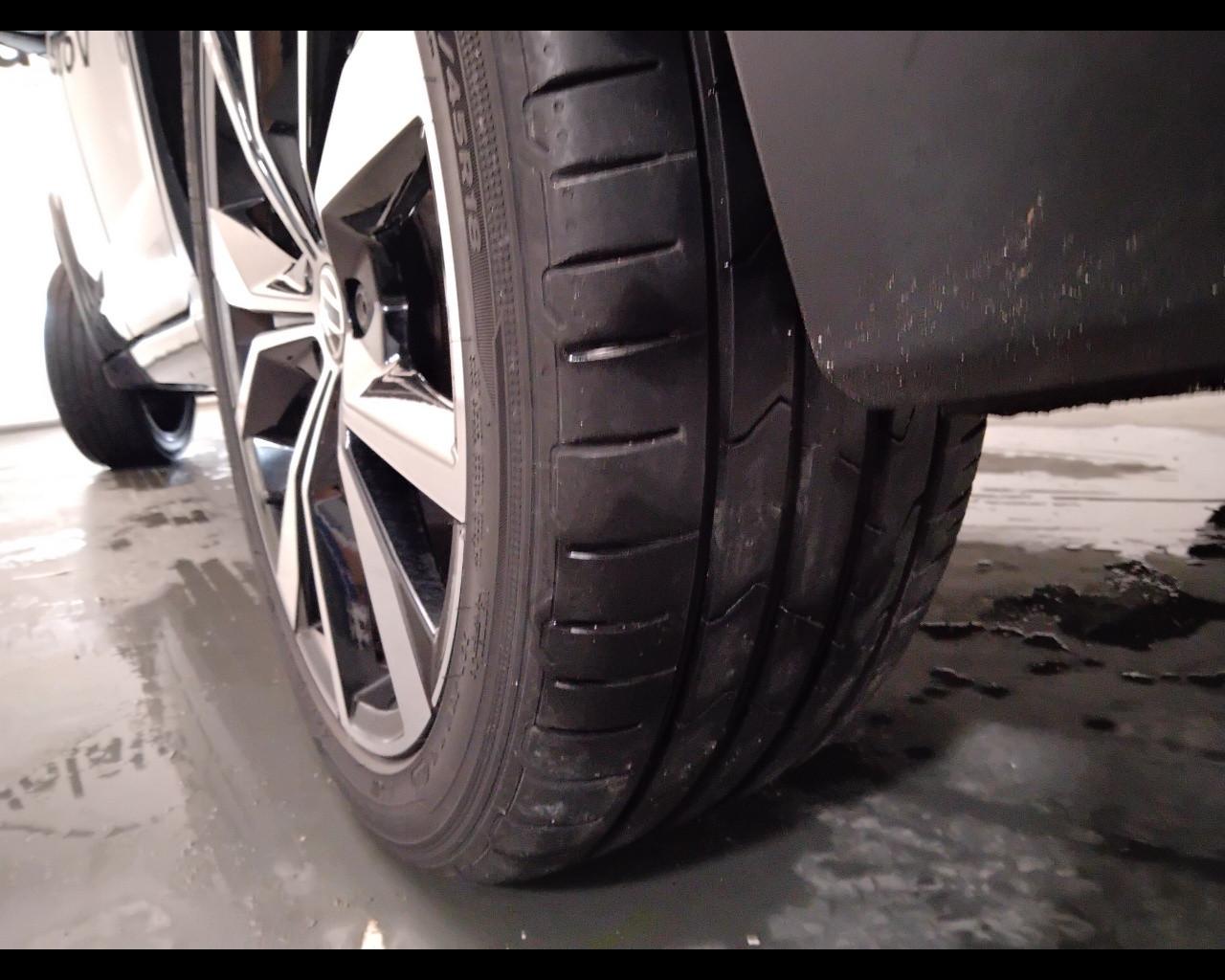 VOLKSWAGEN Taigo - Taigo 1.0 tsi R-Line 110cv