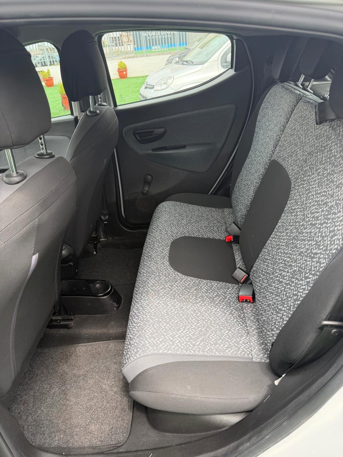 Lancia Ypsilon 1.2 69 CV 5 porte GPL Ecochic Gold