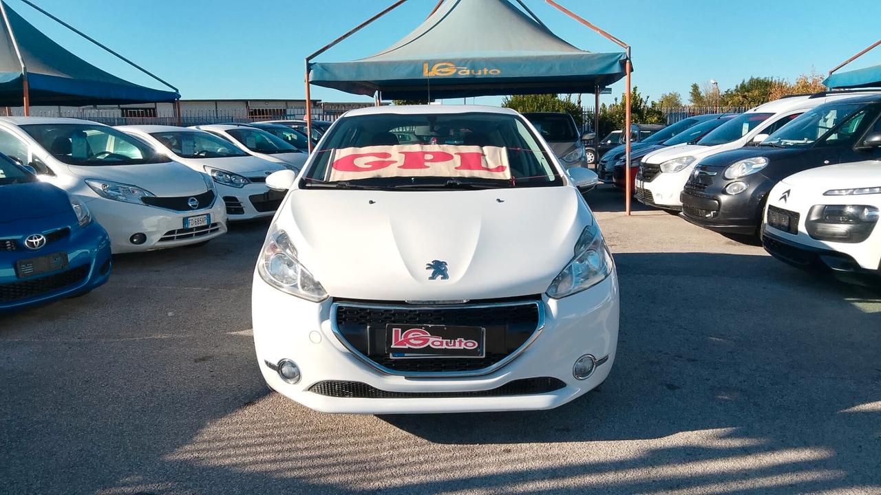 Peugeot 208 1.4 GPL
