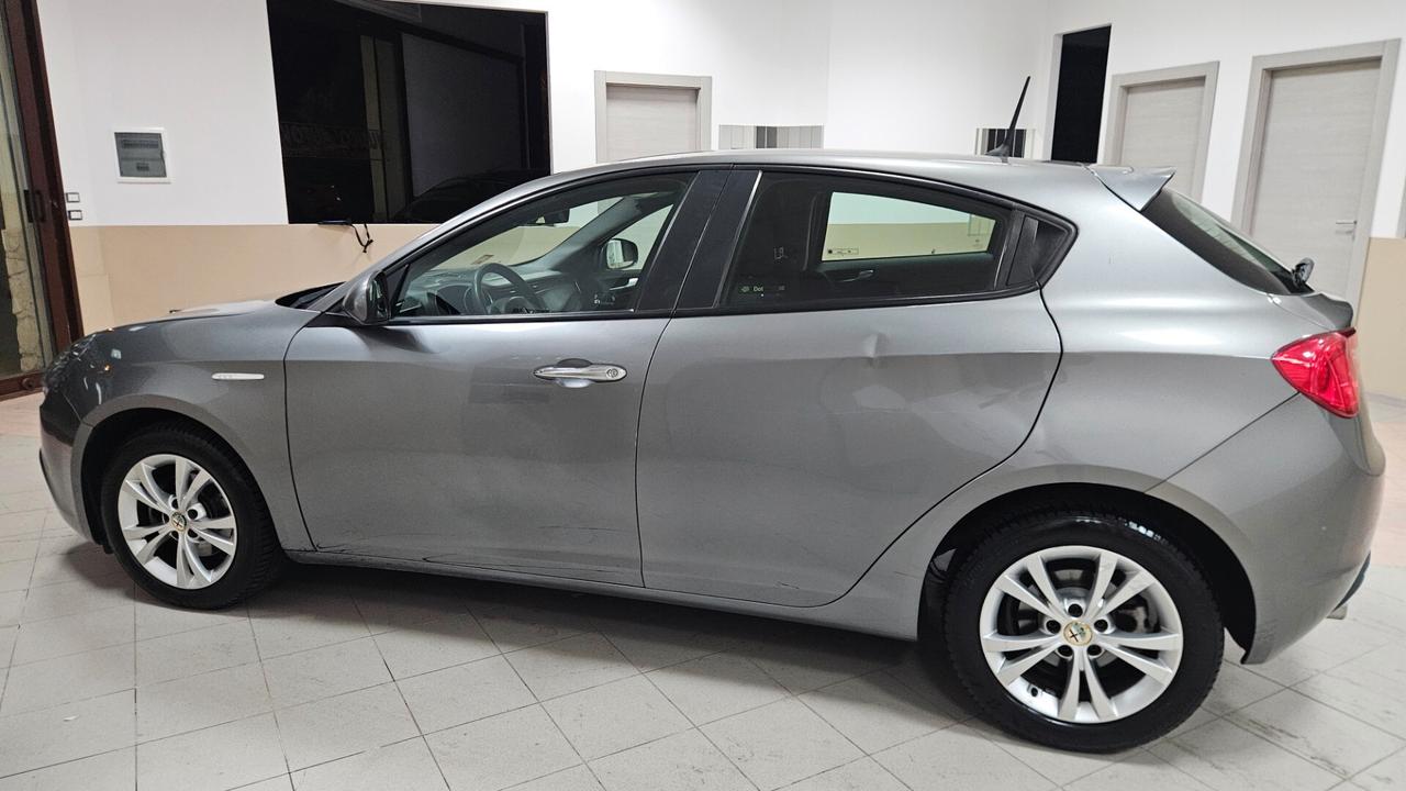 Alfa Romeo Giulietta 1.6 JTDm-2 105 CV Exclusive