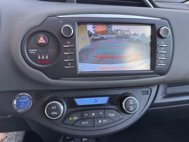 TOYOTA Yaris 1.5 5 porte Active