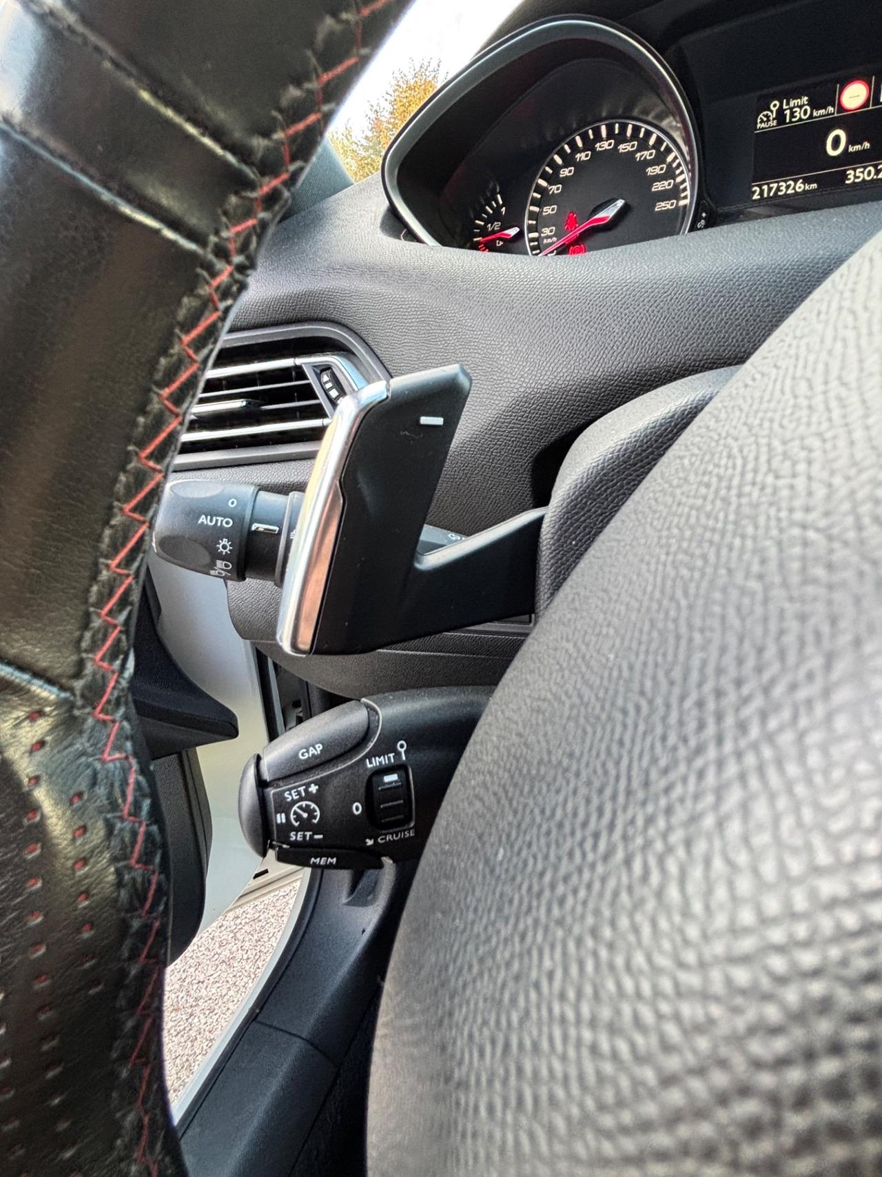 Peugeot 308 BlueHDi 120 S&S EAT6 SW GT Line