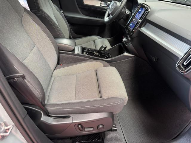 VOLVO XC40 B3 automatico Plus Dark TETTO PAN. Iva deducibile