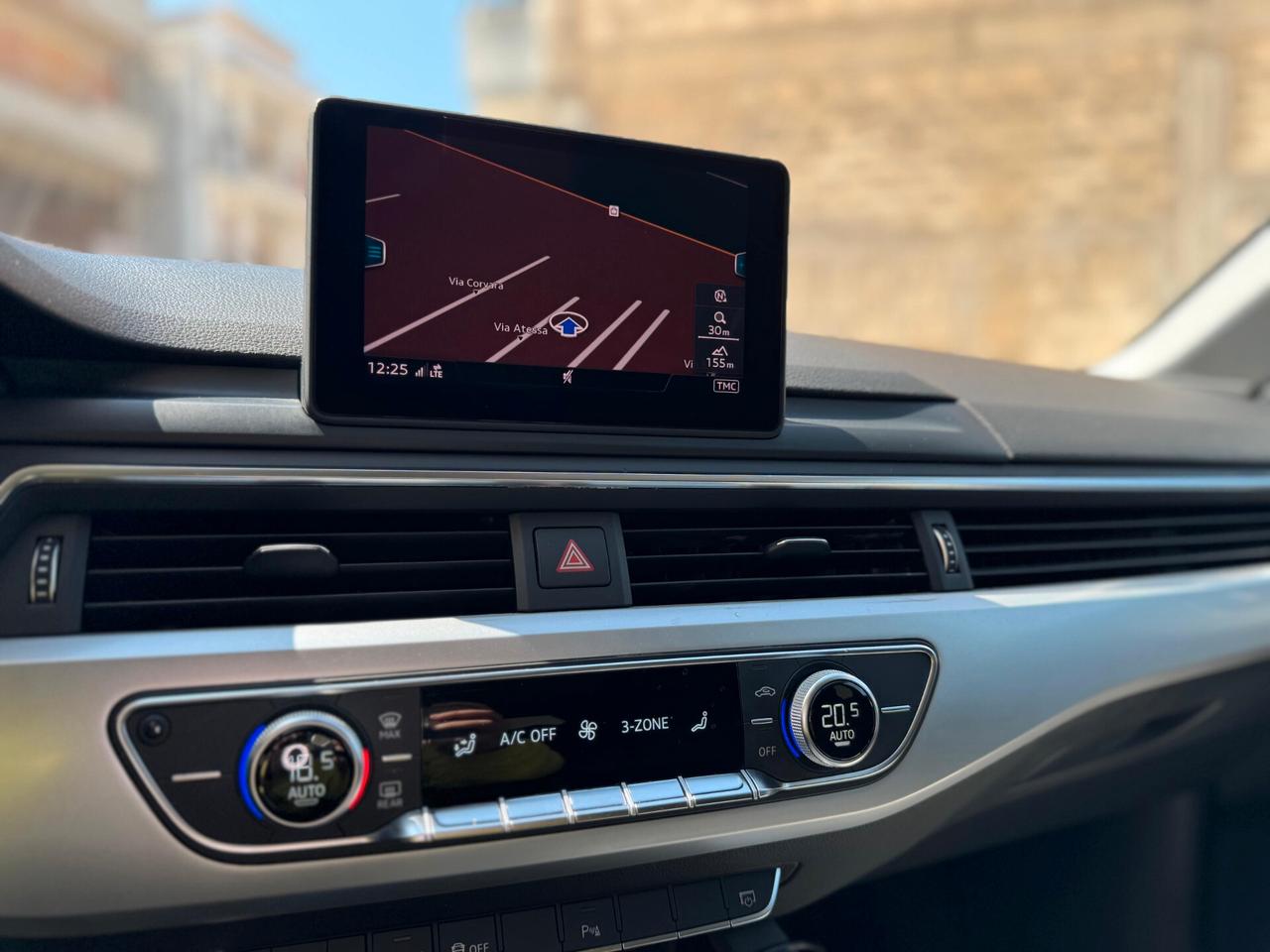 Audi A4 Avant 2.0 TDI 122 CV S tronic S line edition