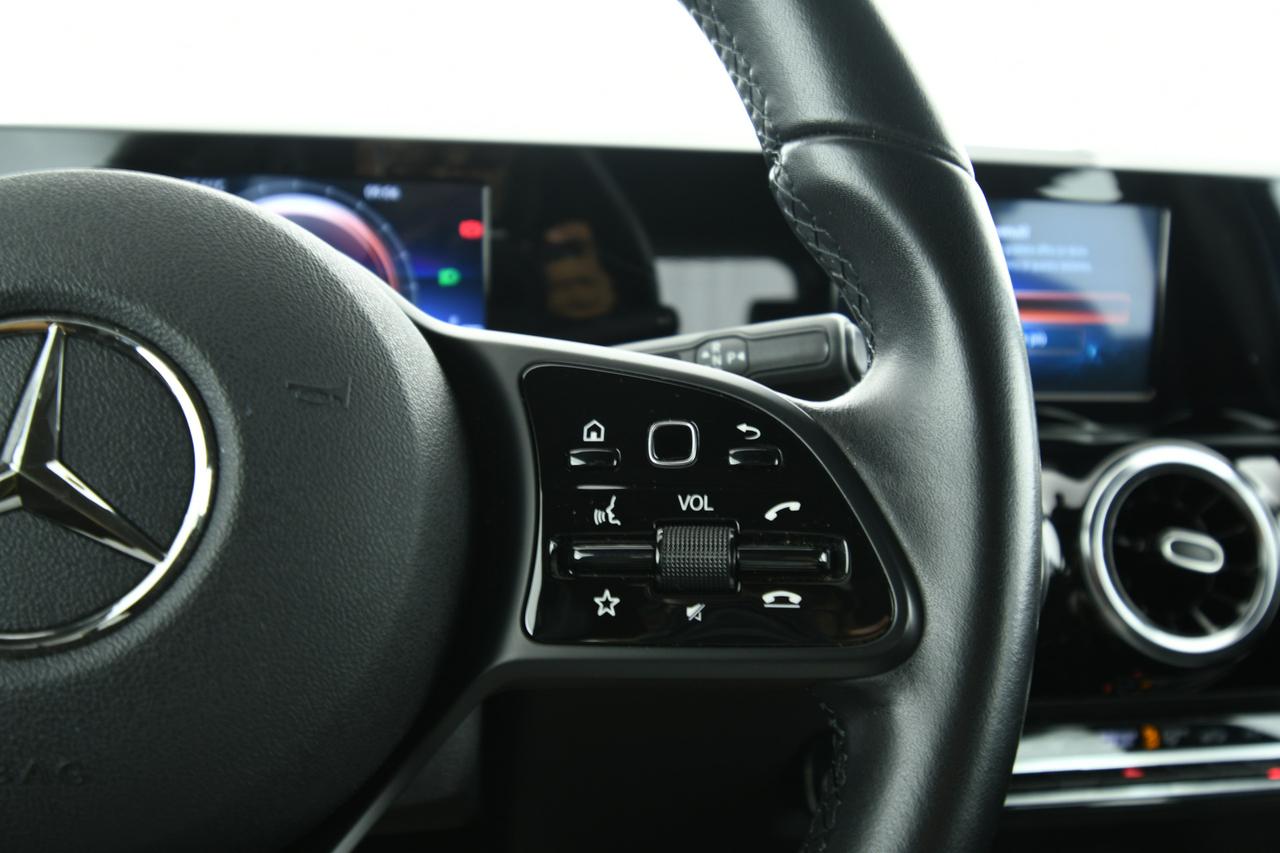 Mercedes-Benz GLA 250 e phev (eq-power) Sport auto CAMERA+LED+C18"