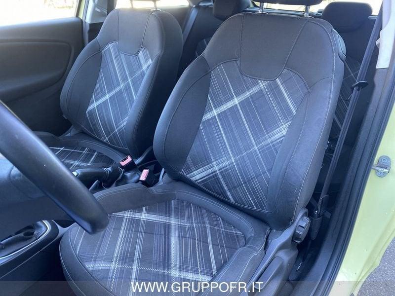 Opel Corsa 1.2 Coupé b-Color