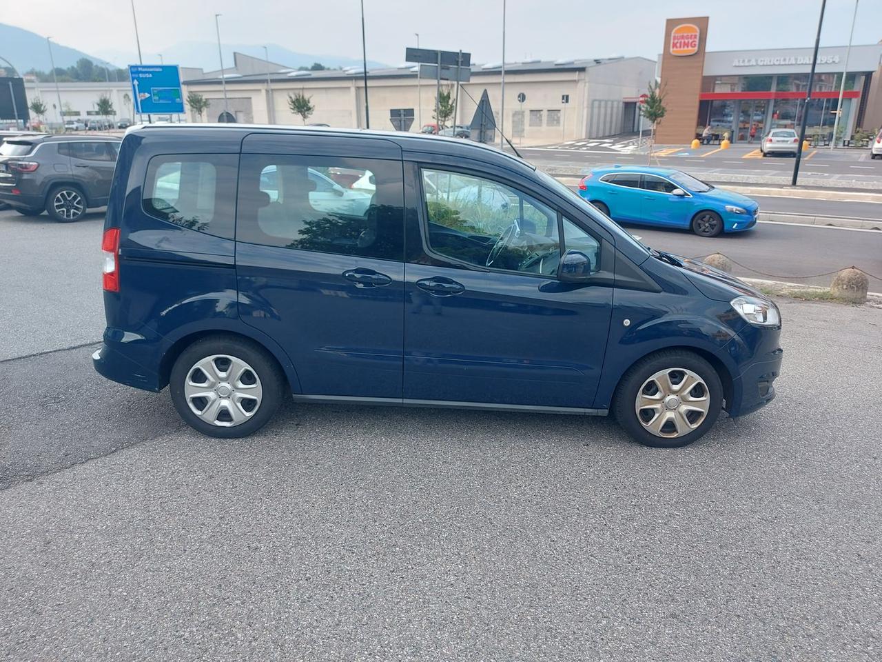 Ford Tourneo Courier 1.5 Tdci Plus