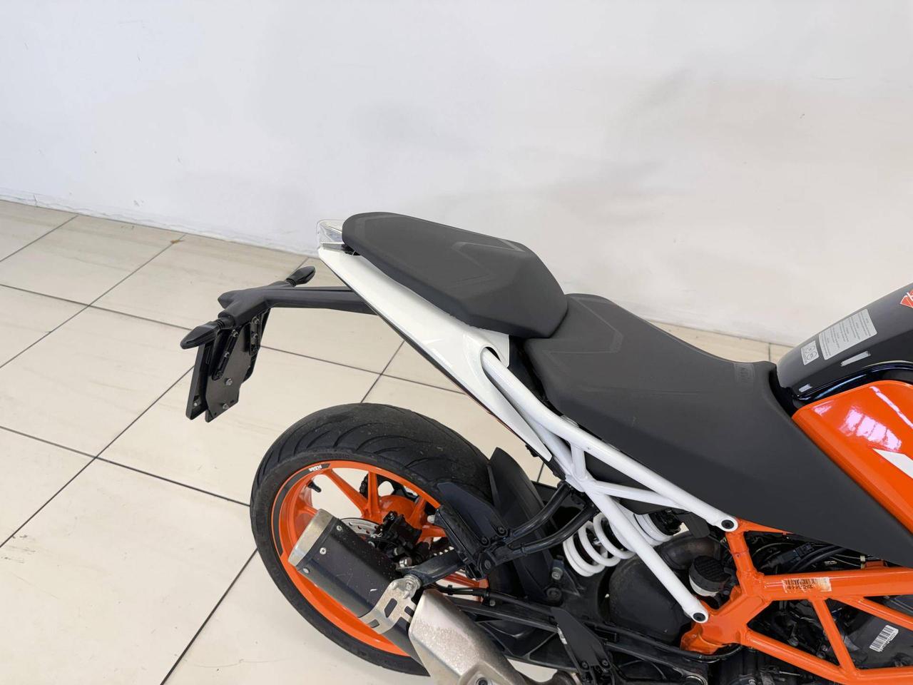 KTM 390 Duke