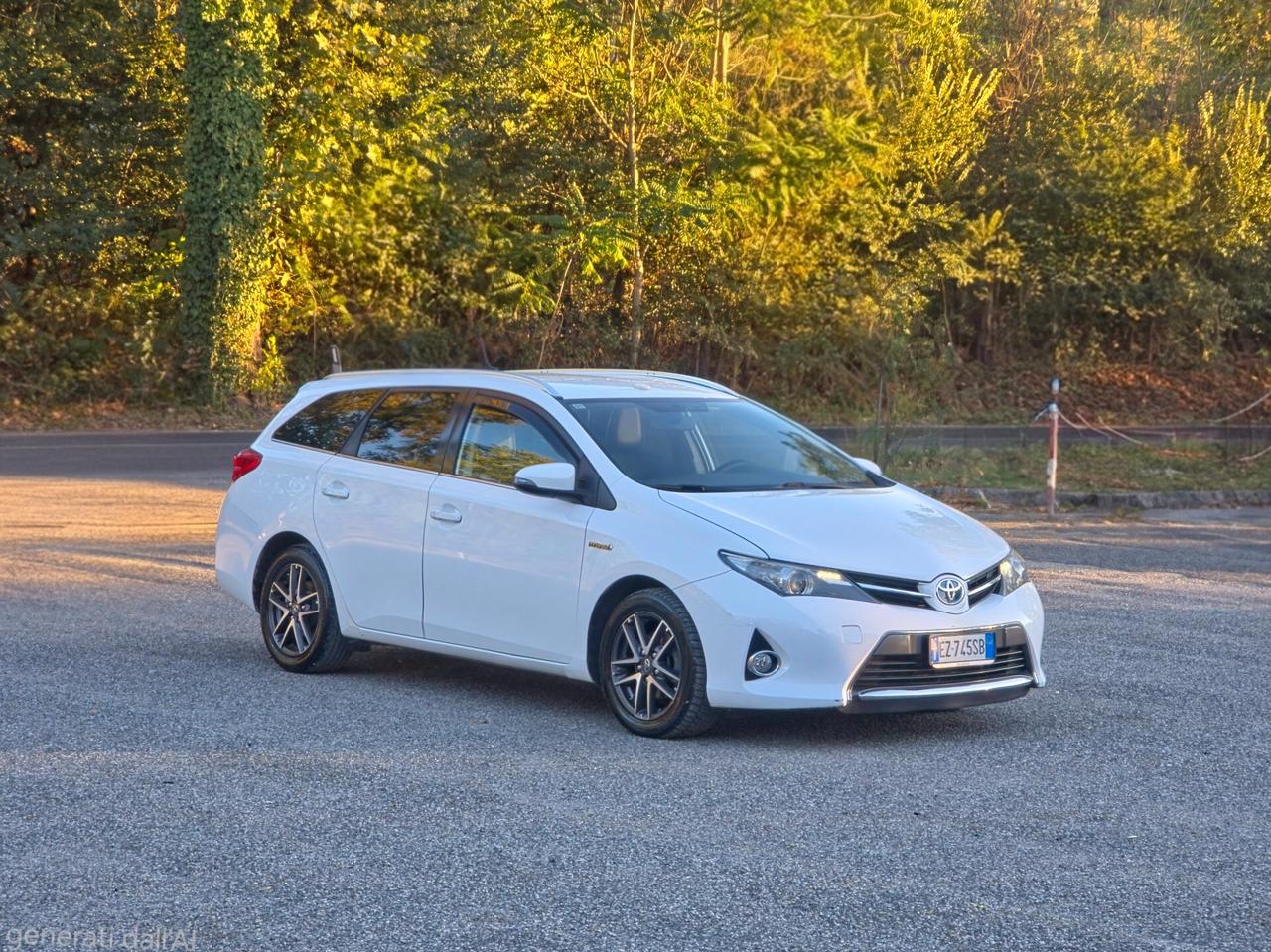 Toyota Auris Touring Sports 1.8 Hybrid Lounge E5B Automatico NEO 2015