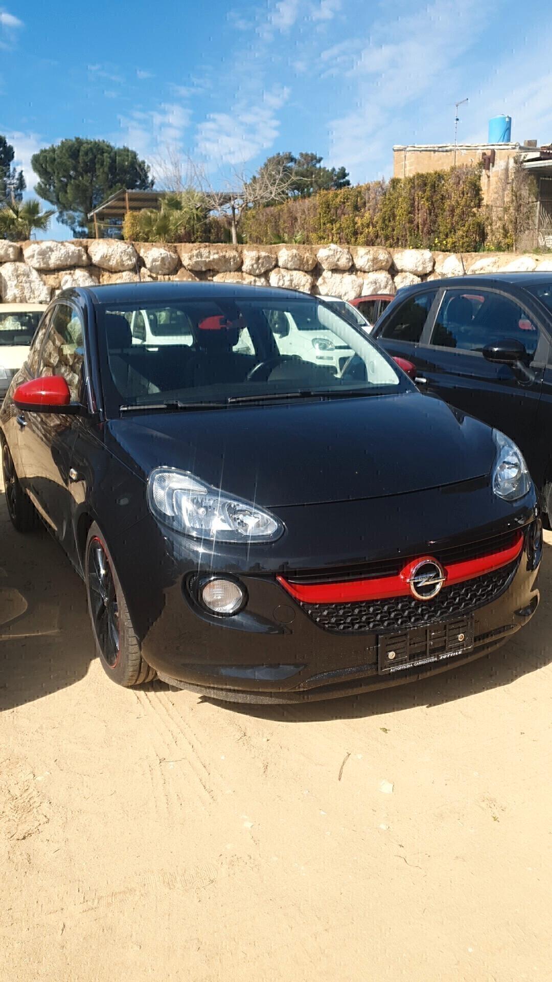 Opel Adam 1.4 87 CV 2013