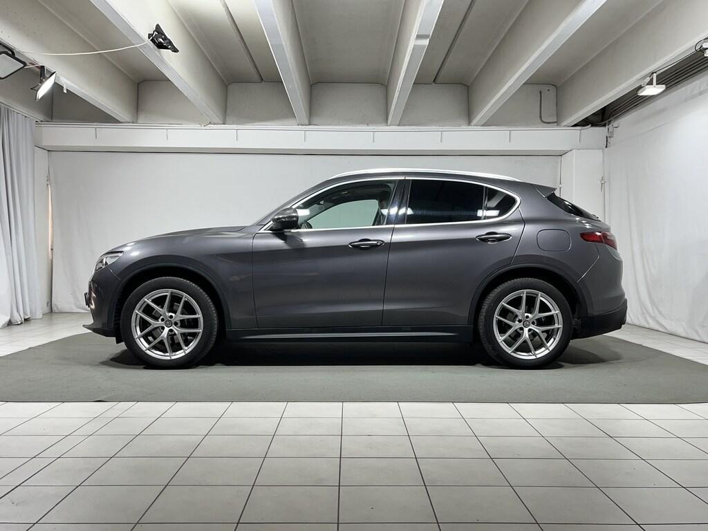 Alfa Romeo Stelvio 2.2 t Business Q4 210cv auto my19
