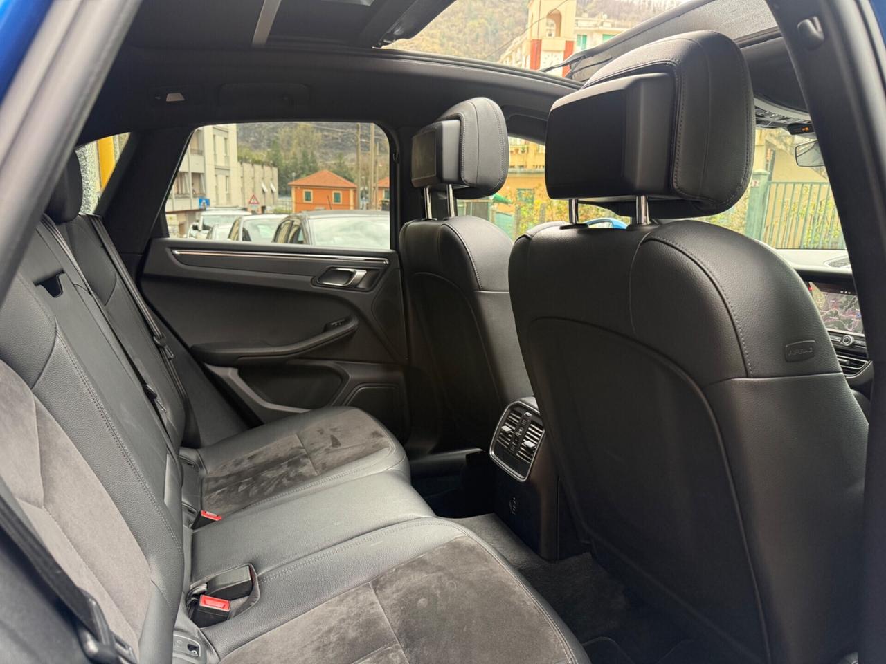 PORSCHE MACAN 2.0 ZAFFIRO CERCHI 21 TETTO SCARICHI