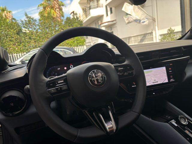 ALFA ROMEO Junior 1.2 145 CV Hybrid eDCT6 Q4 tetto P park tecno ?339