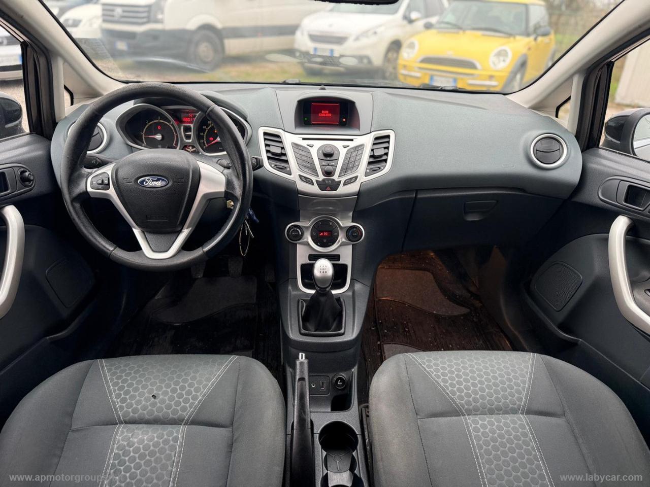 FORD Fiesta 1.4 TDCi 68 CV 5p. Titanium