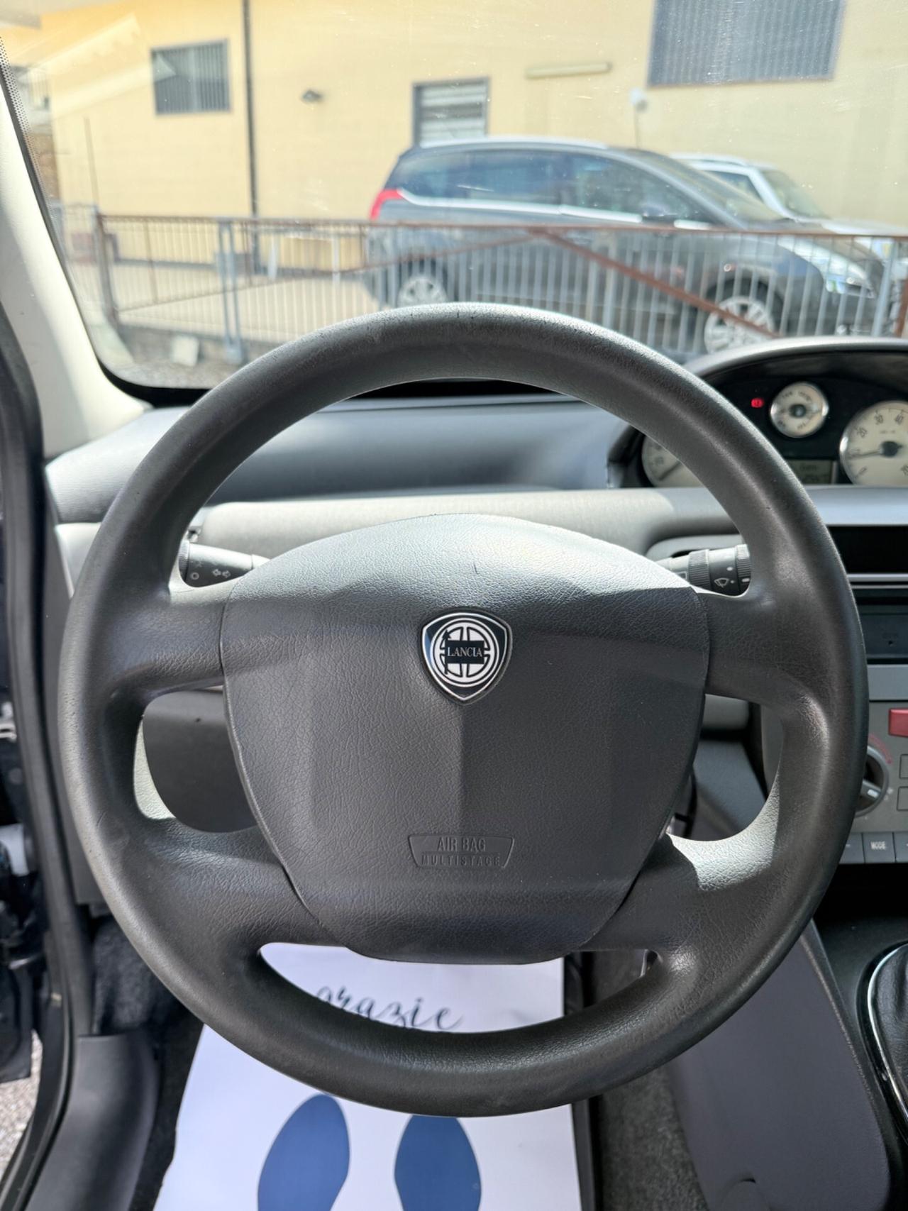 Lancia Ypsilon 1.3 Multijet 16V Argento