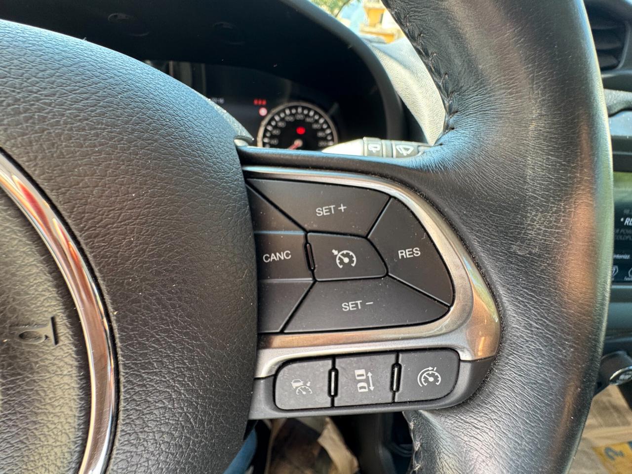 Jeep Renegade 1.6 MTJ 120 CV + FARI LED