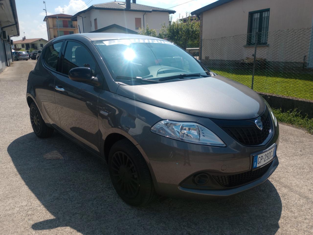 Lancia Ypsilon 1.0 FireFly 5 porte S&S Hybrid Silver Plus