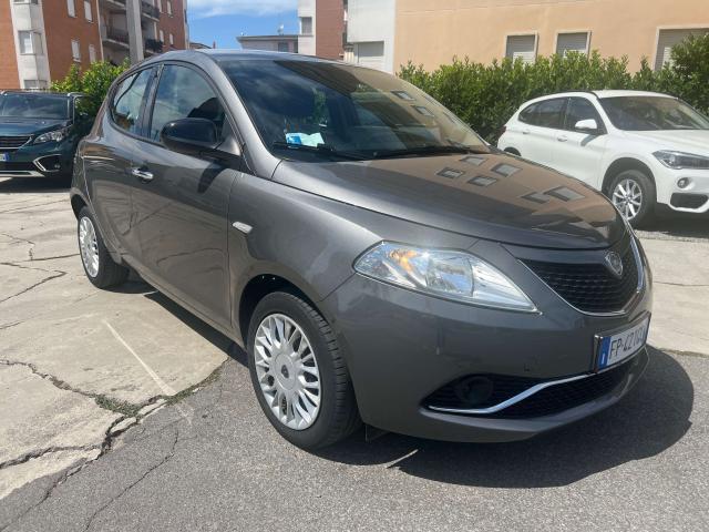 Lancia Ypsilon 1.2 Gold 69cv OK NEOPATENTATI