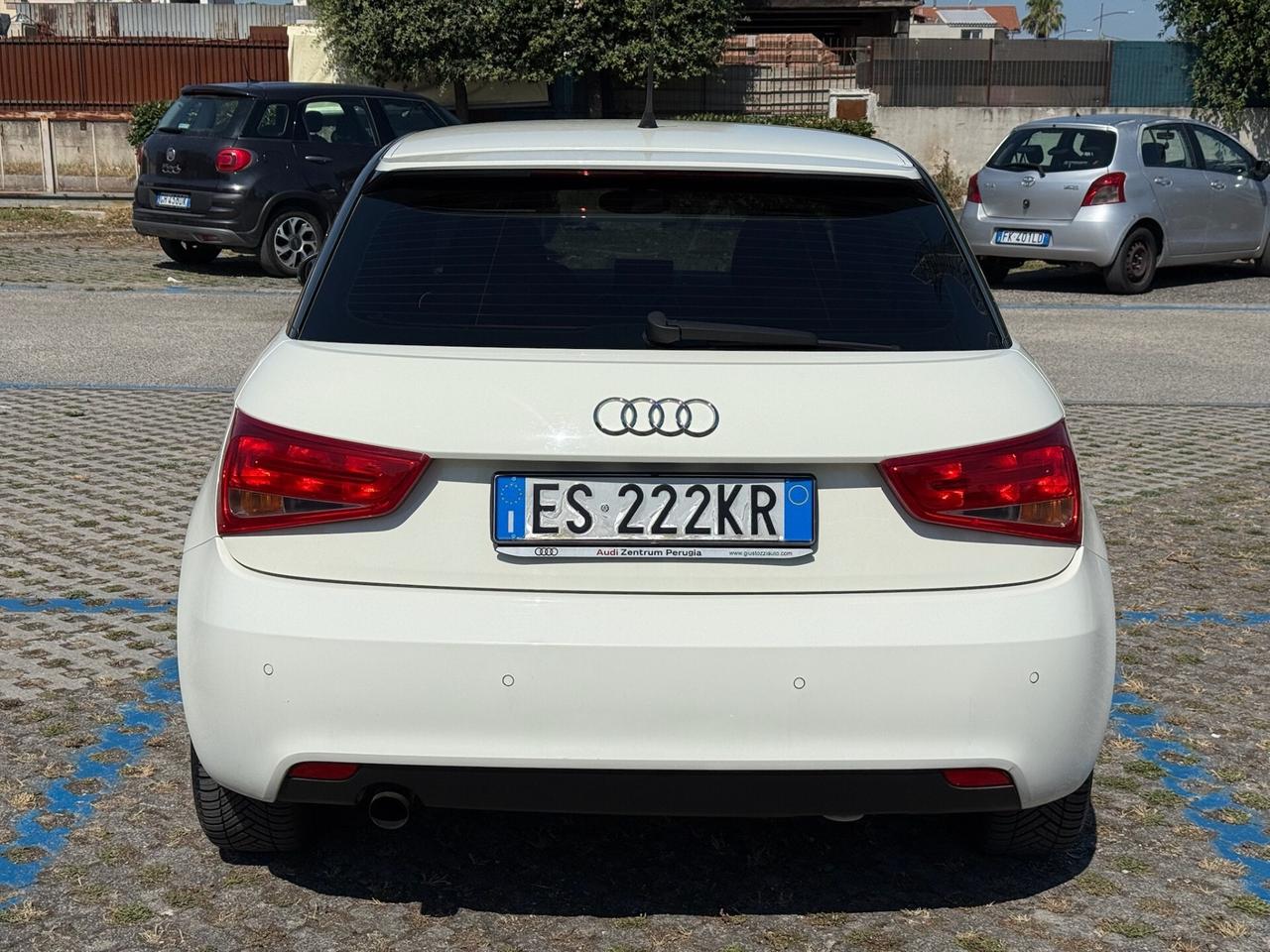 AUDI A1 2013 1.6 TDI 90cv Admired
