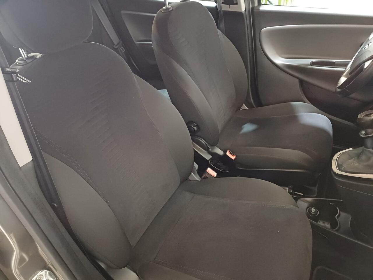 Lancia Ypsilon Benzina 0.9 twinair Metano - 2014